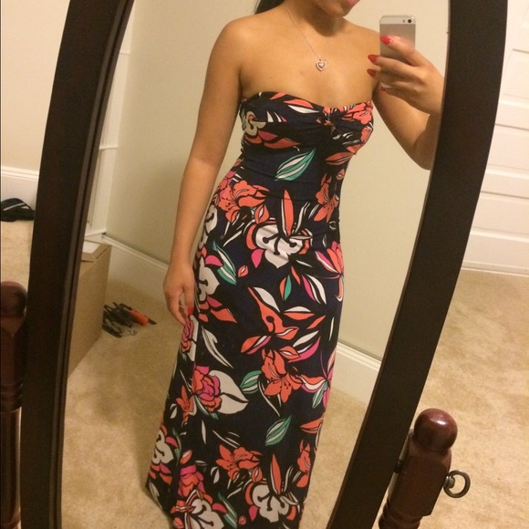 Dress - Picture 2 of 2