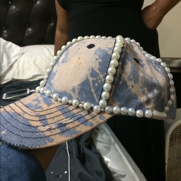 HATSSSS‼️‼️‼️ - Picture 1 of 3