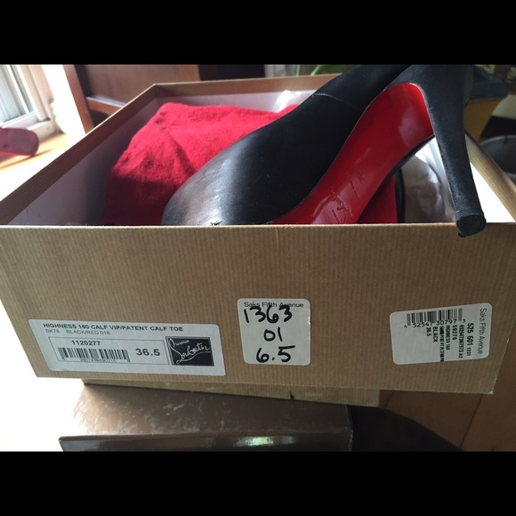 100% authentic Christian Louboutin size 6.5 ❌SOLD❌ - Picture 3 of 4