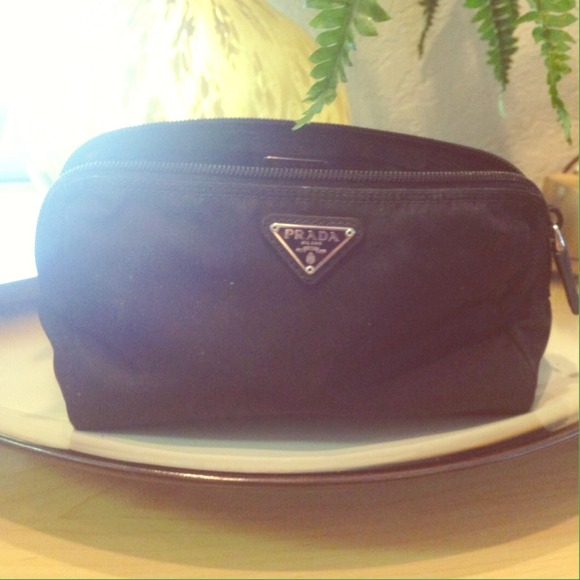 Authentic 🎀 Prada Cosmetic Bag 💅