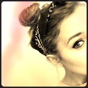 🌟GET TO KNOW YOUR SELLER!🌟 I'm Abby!