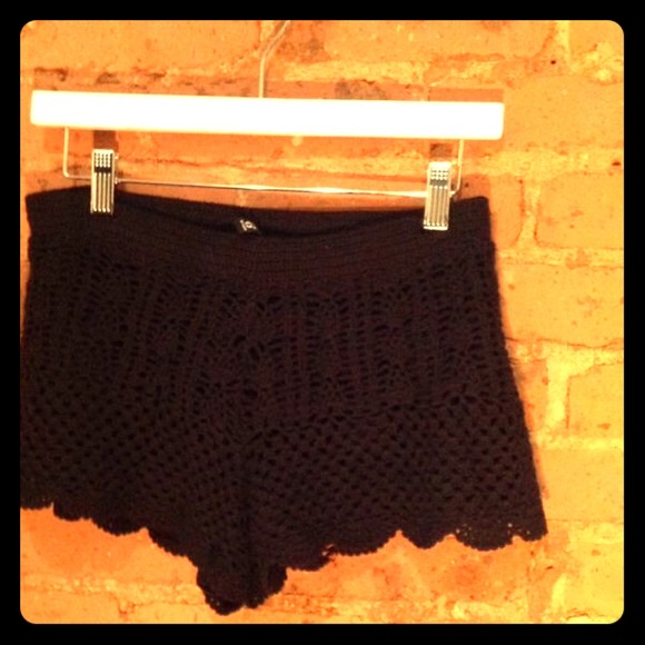 🔴❌SOLD ON EBAY❌🔴Black Crochet Shorts, H&M