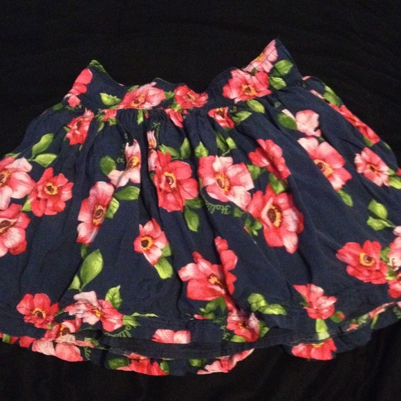 Hollister skirt