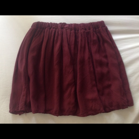 TRADED - Brandy Melville Maroon Luma Skirt - Picture 2 of 2