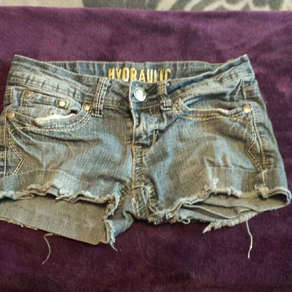Hydraulic shorts