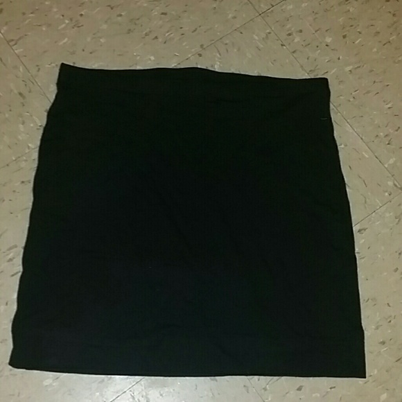 Black skirt