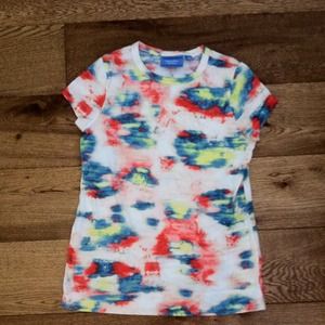 Colorful Vera Wang t-shirt!