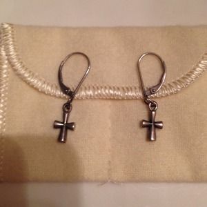 🎉SOLD OFF LINE 🎉James Avery earrings
