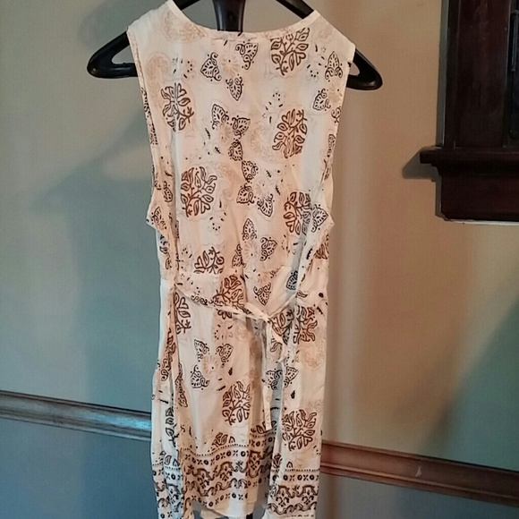 Cute Sleeveless Top - Picture 3 of 4