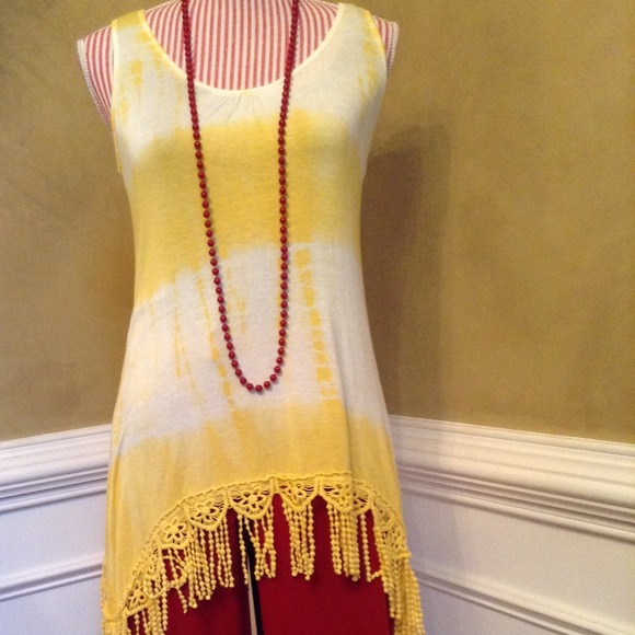 Tops - ❌SOLD❌Cute Yellow Tie-Dye Top