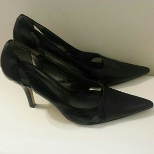 Nine West pointy toe shoes