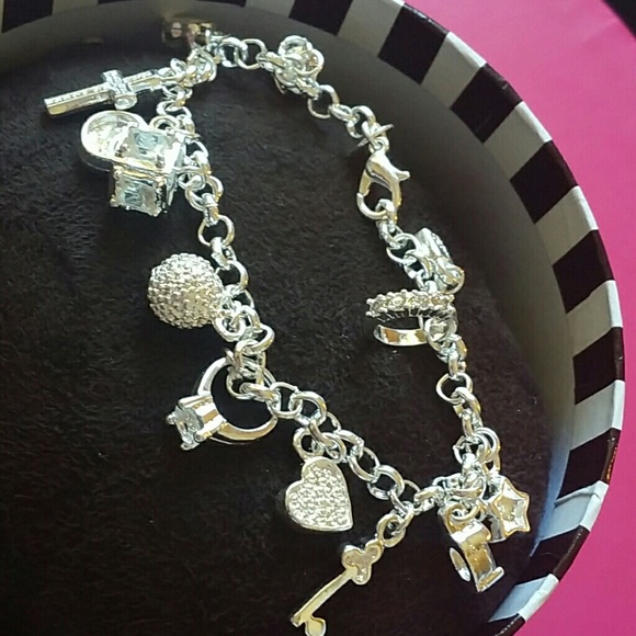 925 Sterling Silver 13 Charms Bracelet New 8" L - Picture 3 of 4