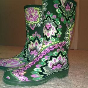 Marilyn Black Rain Boots!