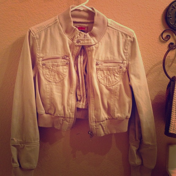 Crop cream jacket