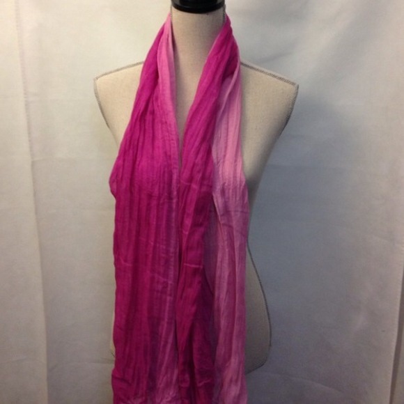 🔥🔥🔥SaLe NWT Multi-Tone Pink Scarf - Picture 2 of 4