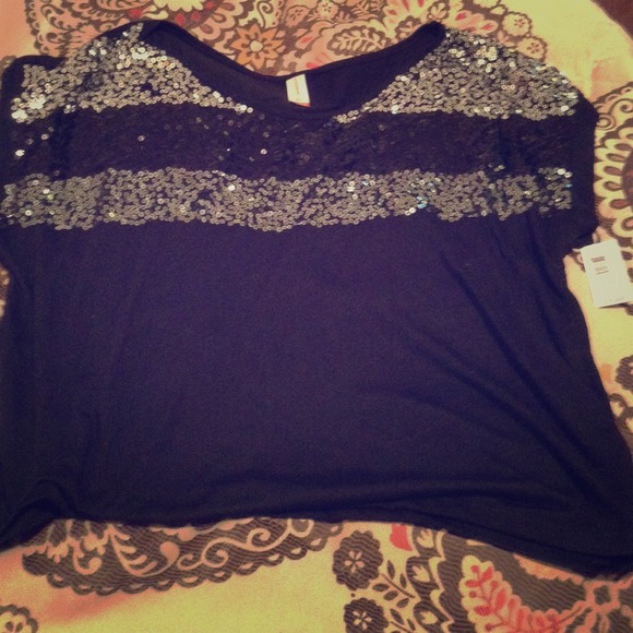 Sequin top size xlarge