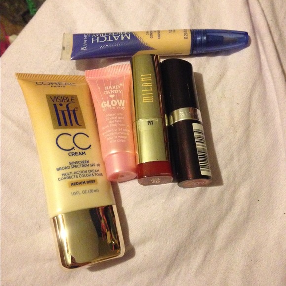 Make up bundle for anyone ☺️