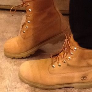 "SOLD TO SADIMYLADY" Women's Timberland Size 8