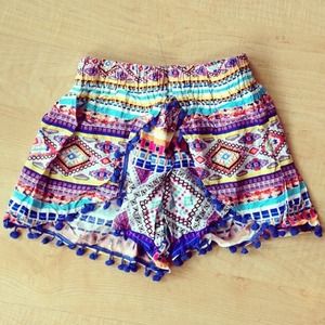 LF Aztec Pom Pom Shorts