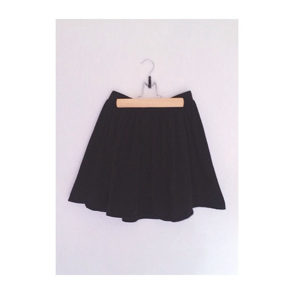 ✖️TRADED✖️AA black skater skirt