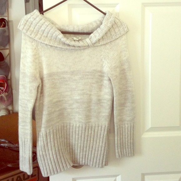 Grey sweater