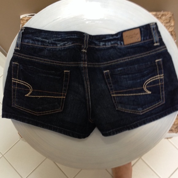 Shorts American Eagle size 2 Stretch Denim. $9
