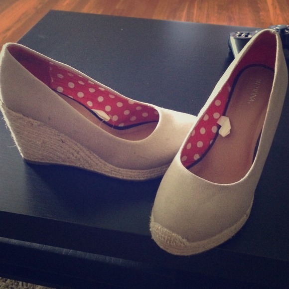 Awesome Merona wedges!