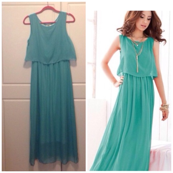 Dresses & Skirts - Chiffon maxi dress