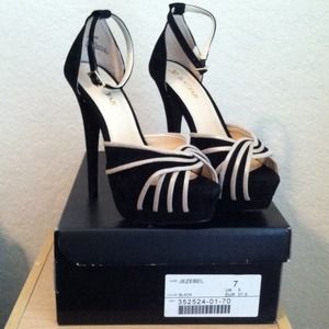 JustFab Jezebel peep-toe pumps JustFab Jezebel peep-toe pumps