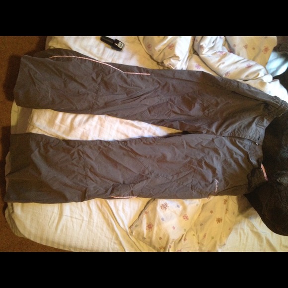 Size M grey and pink sport pants