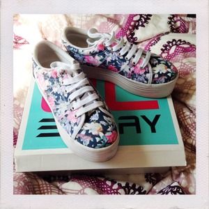 ZOMG floral flatform shoes