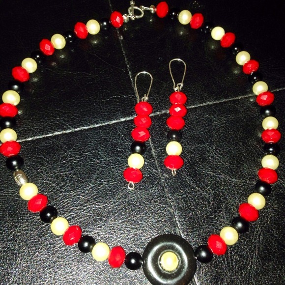 Toggle Pear & Crystal necklace 16" set