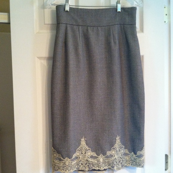 Fully lined skirt