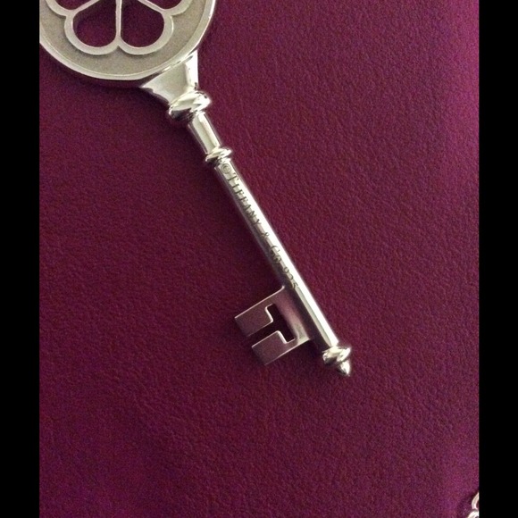 Sold....Tiffany Blossom Key SS w Diamond. Retired. - Picture 3 of 4
