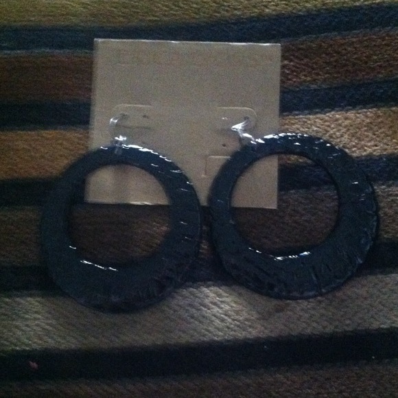 Erica Lyons Black Hoop Dangle Earrings