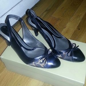 Brand new never worn Naturalizer N5 comfort heels