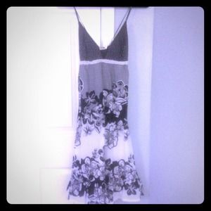 Adorable Black & White Floral Summer Dress sm