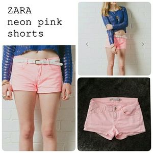 Zara wash neon pink denim shorts size 25