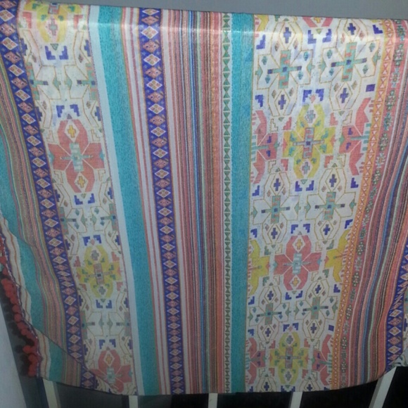 Aztec print circle scarf - Picture 2 of 3