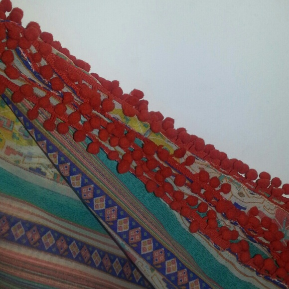 Aztec print circle scarf - Picture 3 of 3