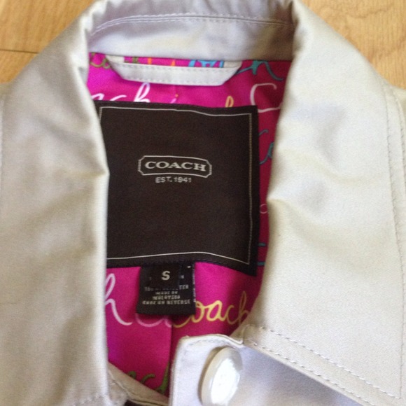 Coach trench coat with pink lining - Picture 2 of 4