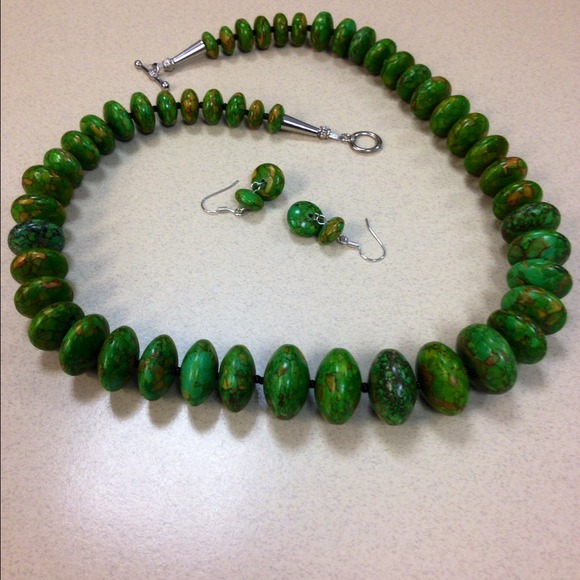 Turquoise necklace set