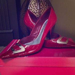 BCBG Kosty Chilli Patent Pumps