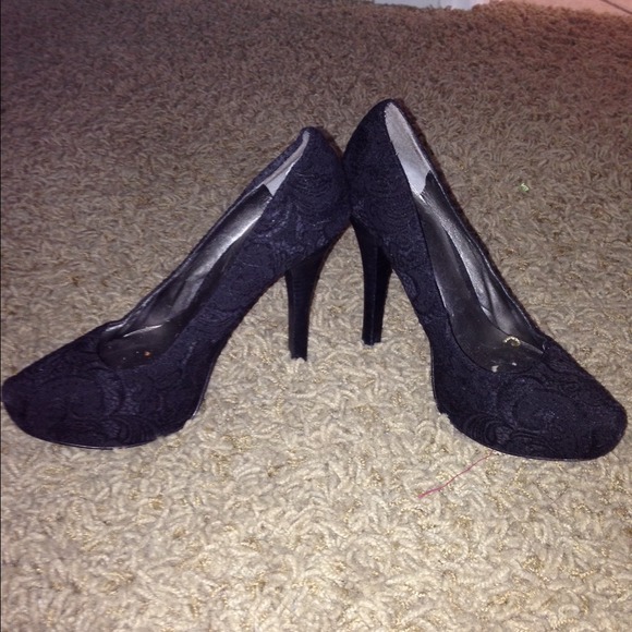 Carlos black lace heels - Picture 3 of 3
