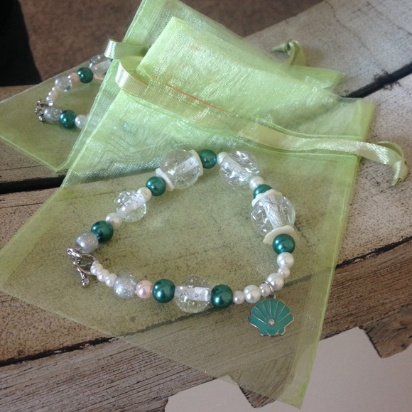 Seashell charm Bracelet 🐚 - Picture 2 of 4