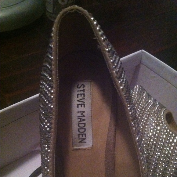 🚫SOLD Steve Madden pump, rhinestone zebra - Picture 2 of 4
