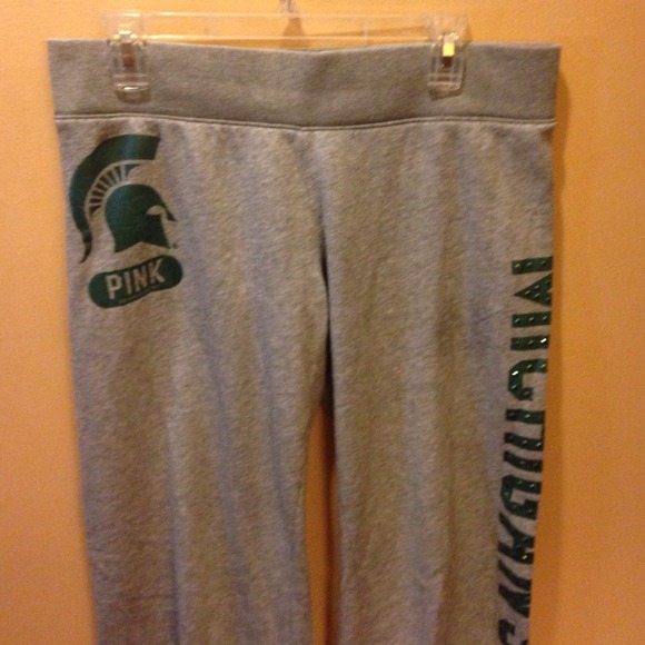 ✖️TRADED✖️VS PINK Michigan State Sweatpants