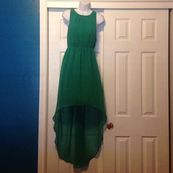 Dresses & Skirts - Hi/Low  emerald green dress