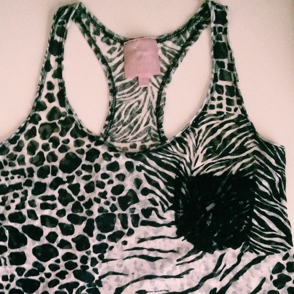 📦BUNDLED📦R&J Couture Sheer Racer Back Top / Tank - Picture 2 of 3