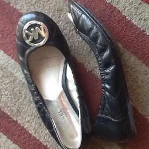 Black quilted MK flats